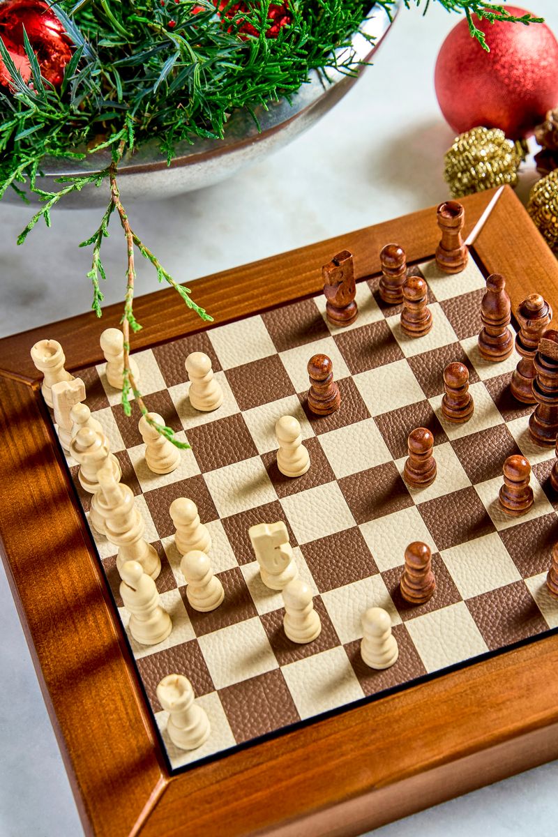 Foto Jogo de xadrez preto e branco – Imagem de Marrom grátis no