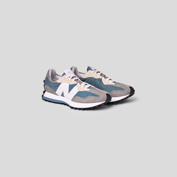 Tênis New Balance 327