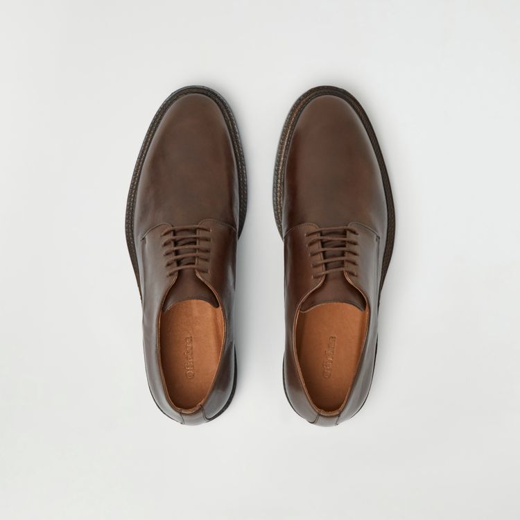 Sapato Derby City